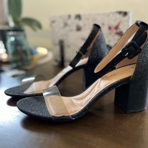 CL by Laundry Jazz Sandal Size 9